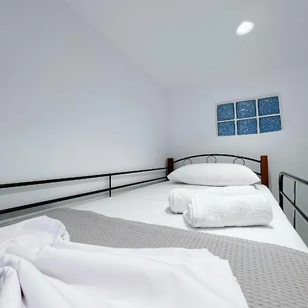 Nostos Apartment Dhragoulas